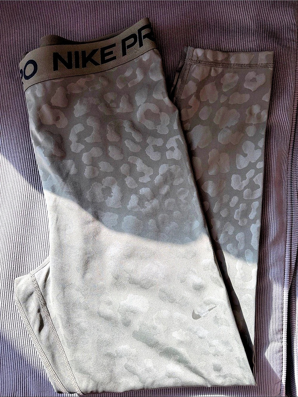 Nike Pro Dri-FIT Leopard Print Leggings Gray New w/out tags